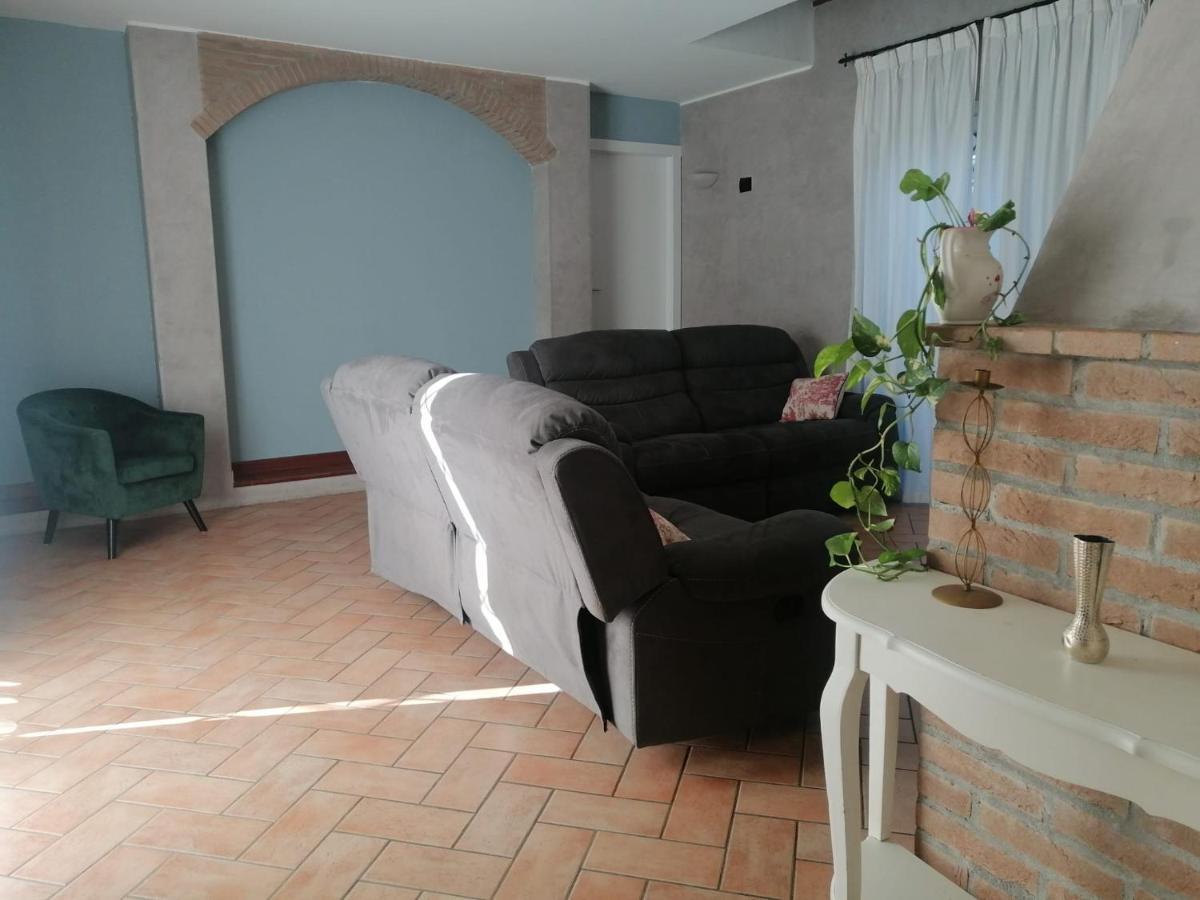Lussuosa Villa Vicino Alla Stazione Caronno Pertusella Ngoại thất bức ảnh