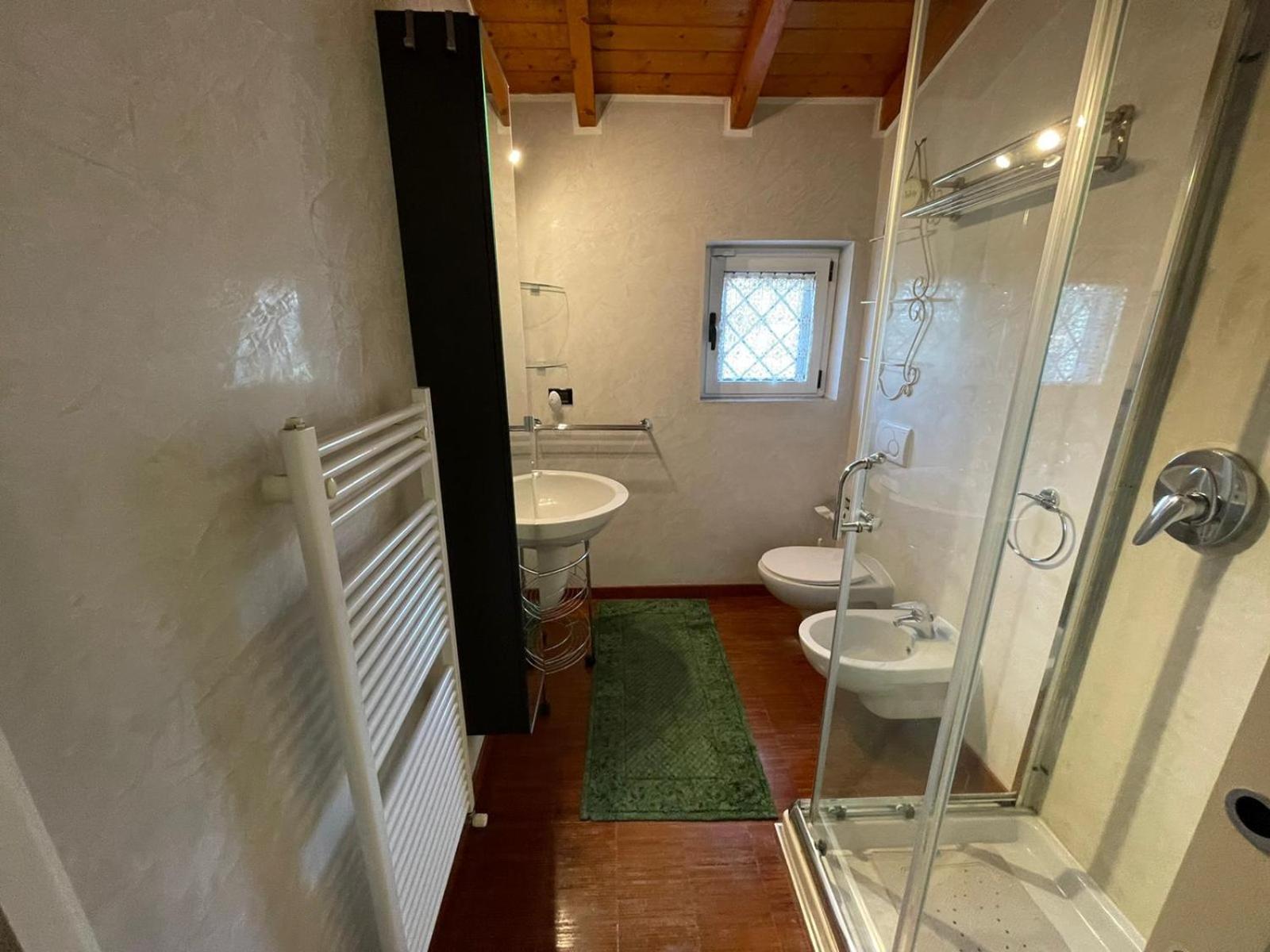 Lussuosa Villa Vicino Alla Stazione Caronno Pertusella Ngoại thất bức ảnh